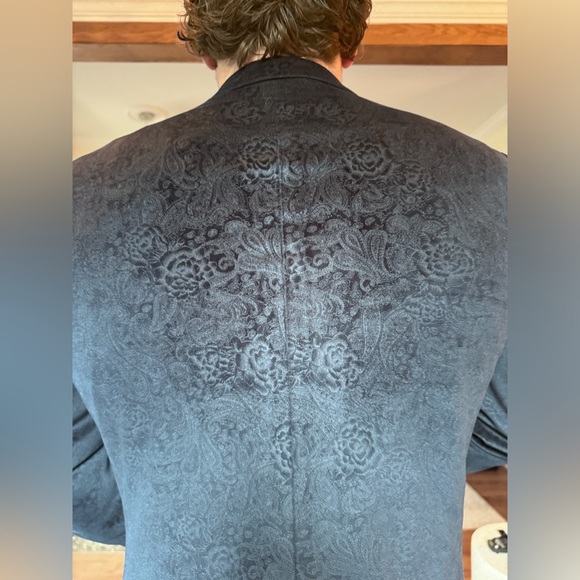 Blazer - Picture 2 of 6